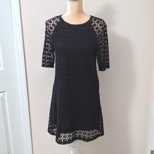 Forever 21 Short Sleeve Lace Cocktail Dress
